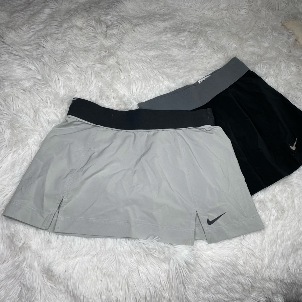 *Sold*🐞$14* Nike dry fit mini skirt one layer